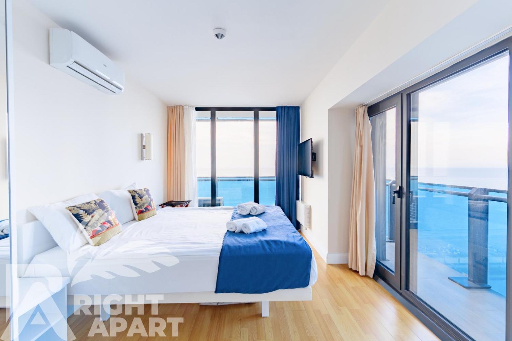 Orbi Sea View *