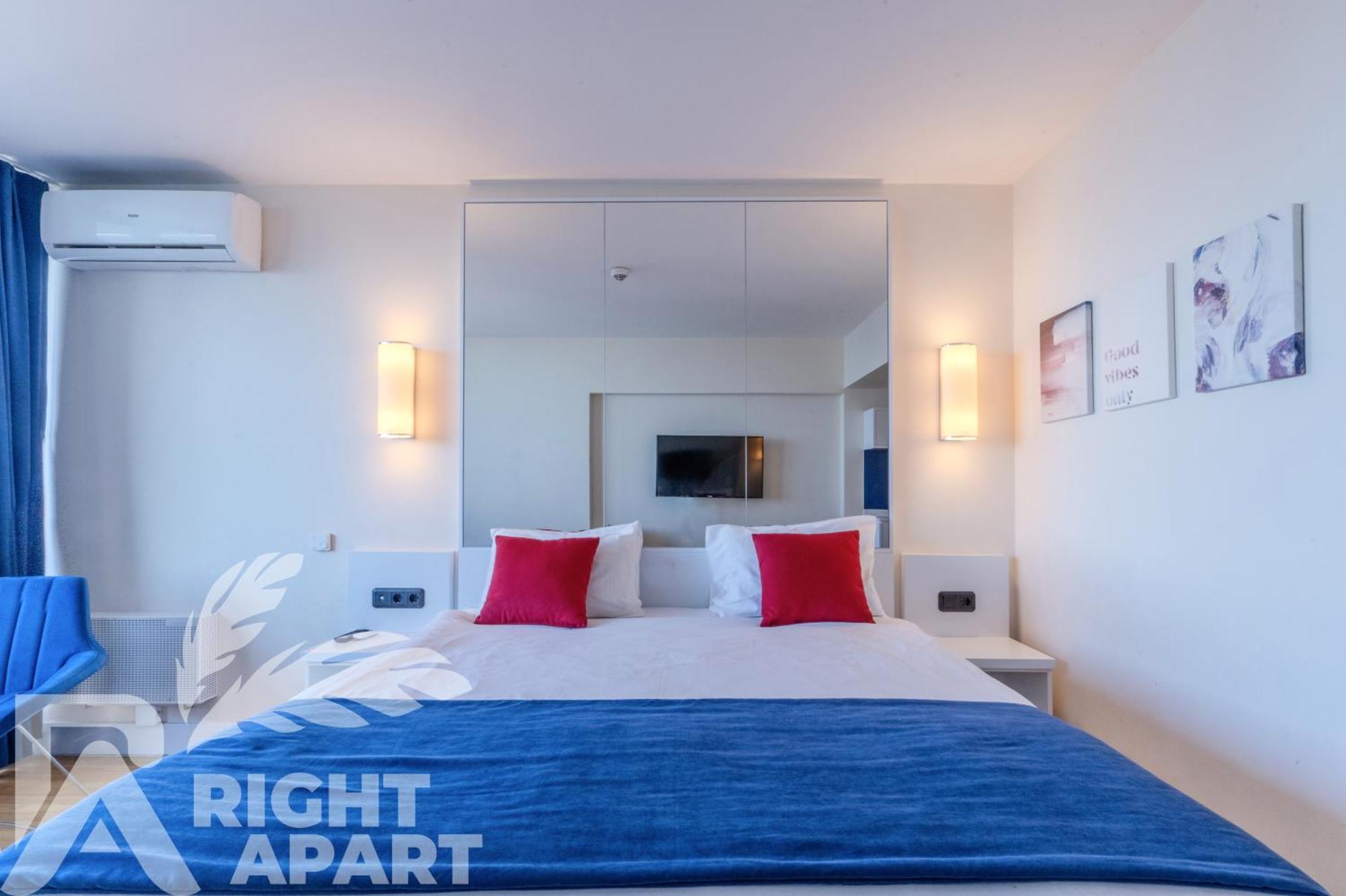 Apartment Orbi Sea View *