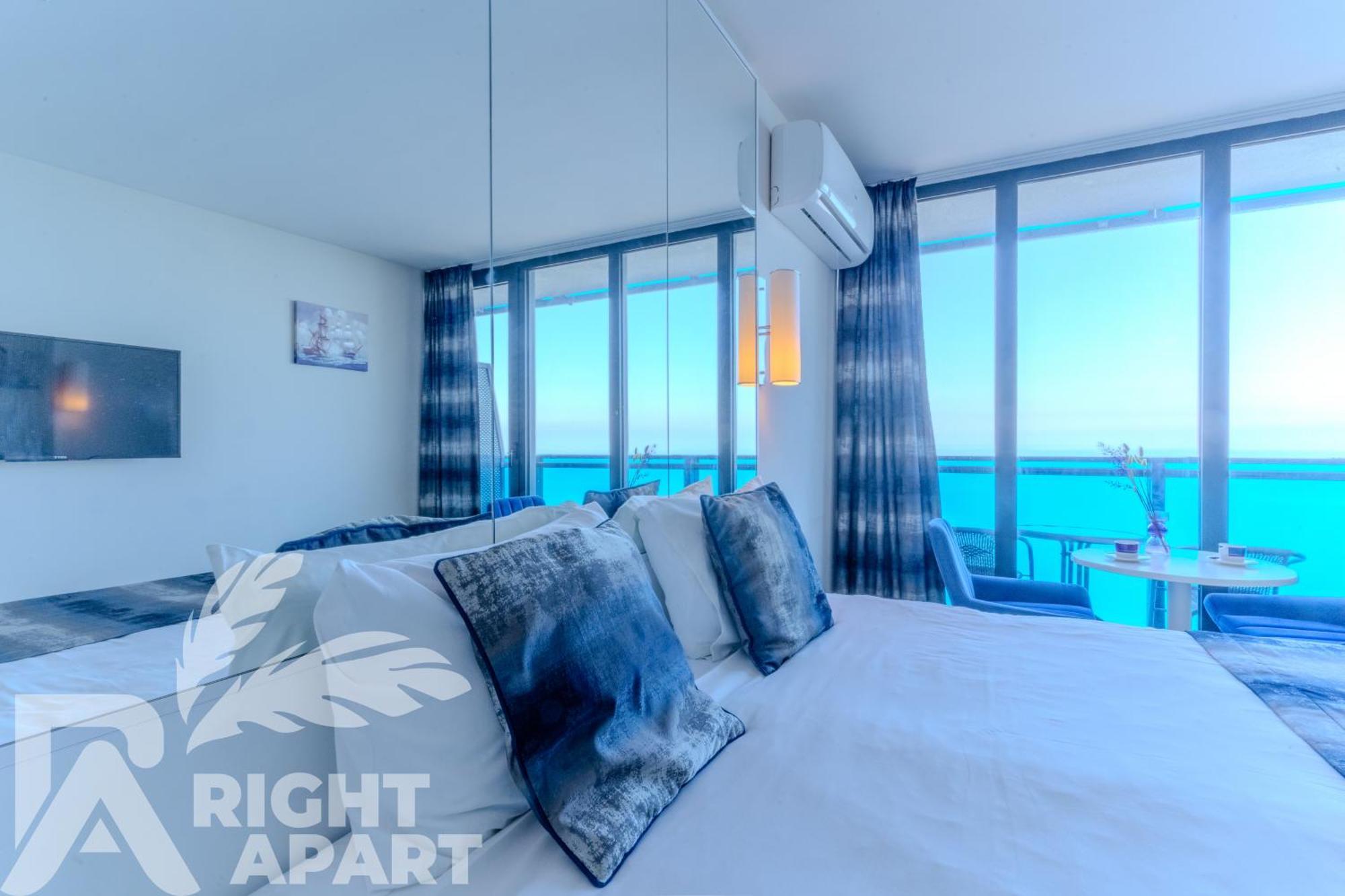 Orbi Sea View Apartment
